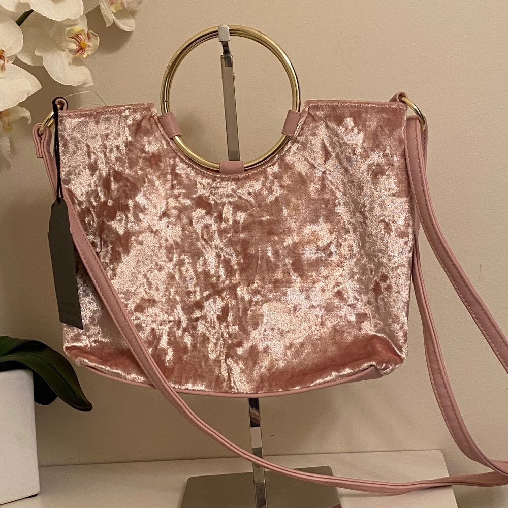 T-Shirt & Jeans Velvet Ring Bag
